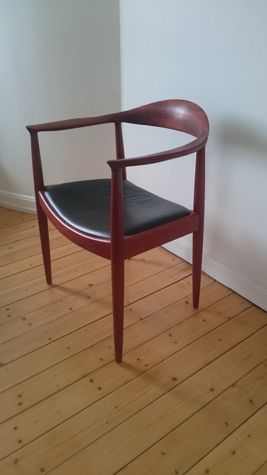 Stol – kopia av Wegner's The Chair